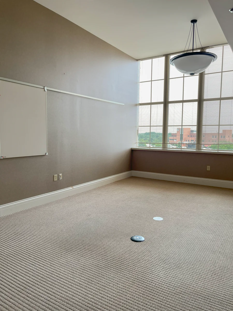 East Lake Towers — Lease in Glendale, WI, photo 3 of 8