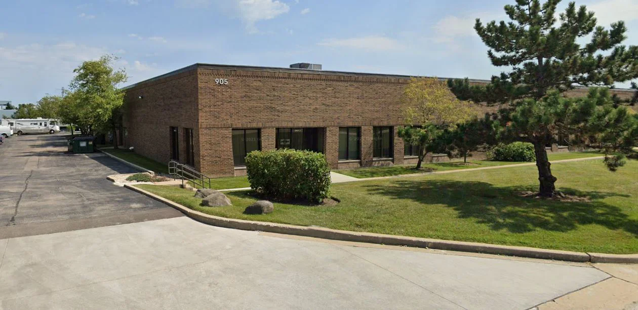 905 Lakeside Dr — Lease in Gurnee, IL, photo 1 of 2