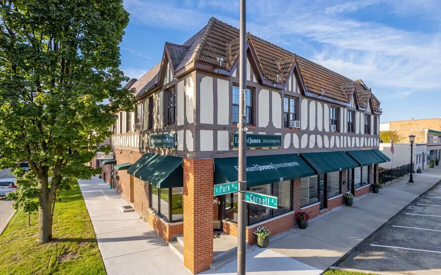 27 E Park Blvd — Lease in Villa Park, IL, photo 1 of 6