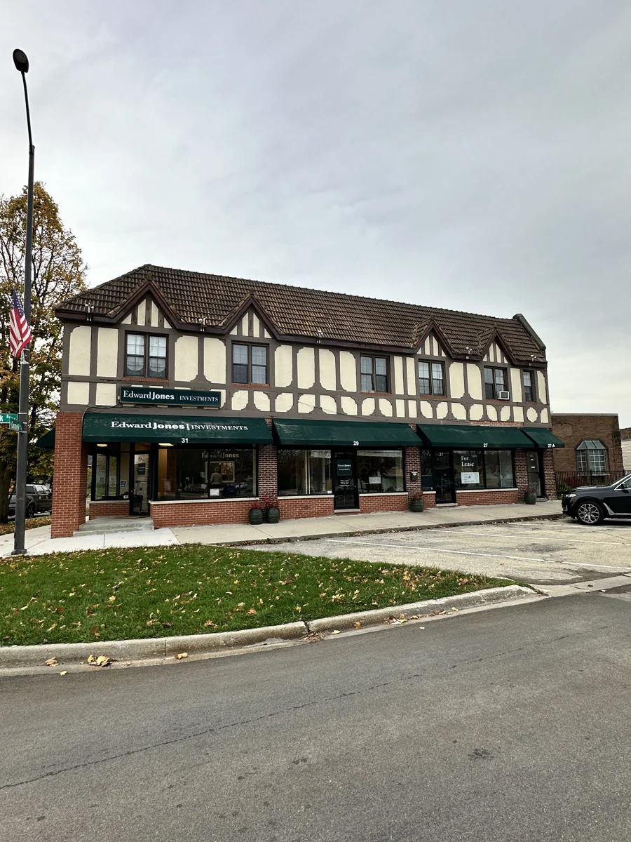 27 E Park Blvd — Lease in Villa Park, IL, photo 6 of 6