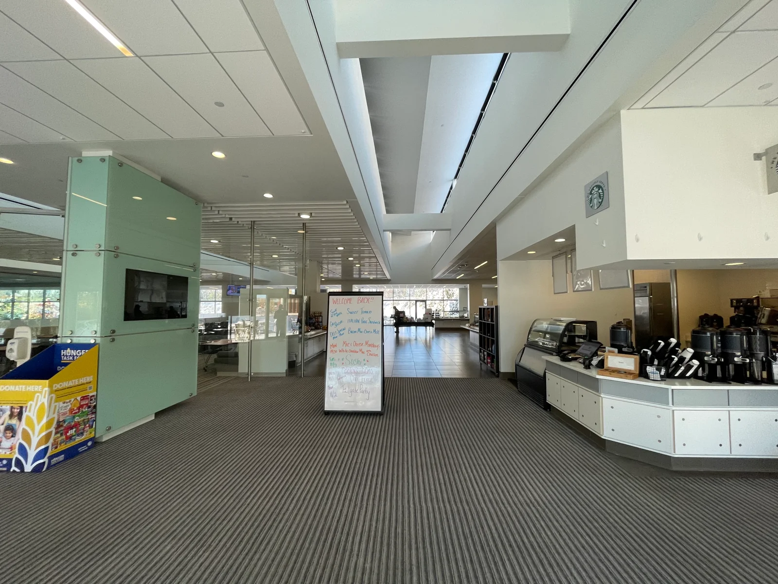 Johnson Controls Glendale Campus — Lease in Glendale, WI, photo 6 of 7