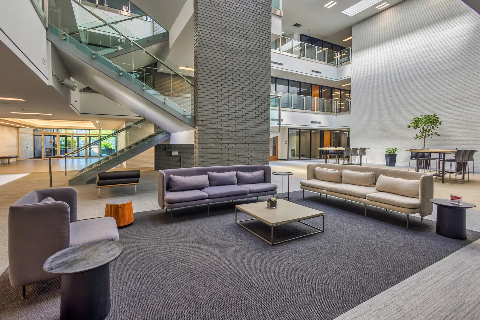 26 Twenty Five - photo 5 - Oak Brook, IL