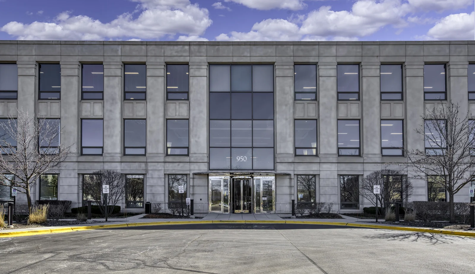 Pine Meadow Corporate Center II — Lease in Libertyville, IL, photo 4 of 8