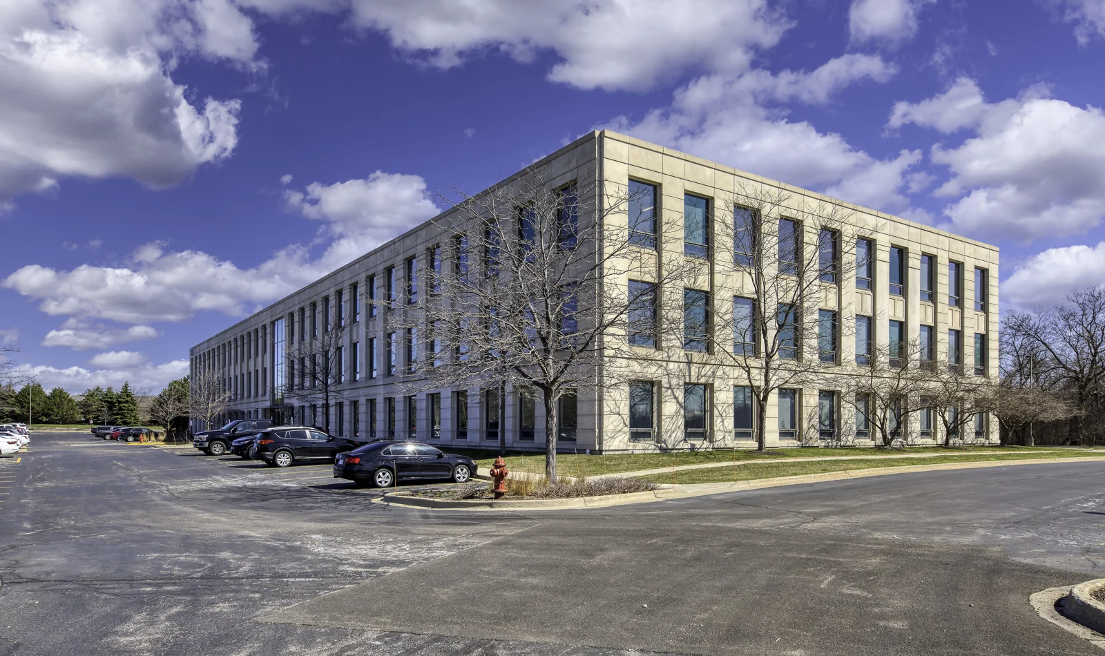 Pine Meadow Corporate Center II — Lease in Libertyville, IL, photo 5 of 8