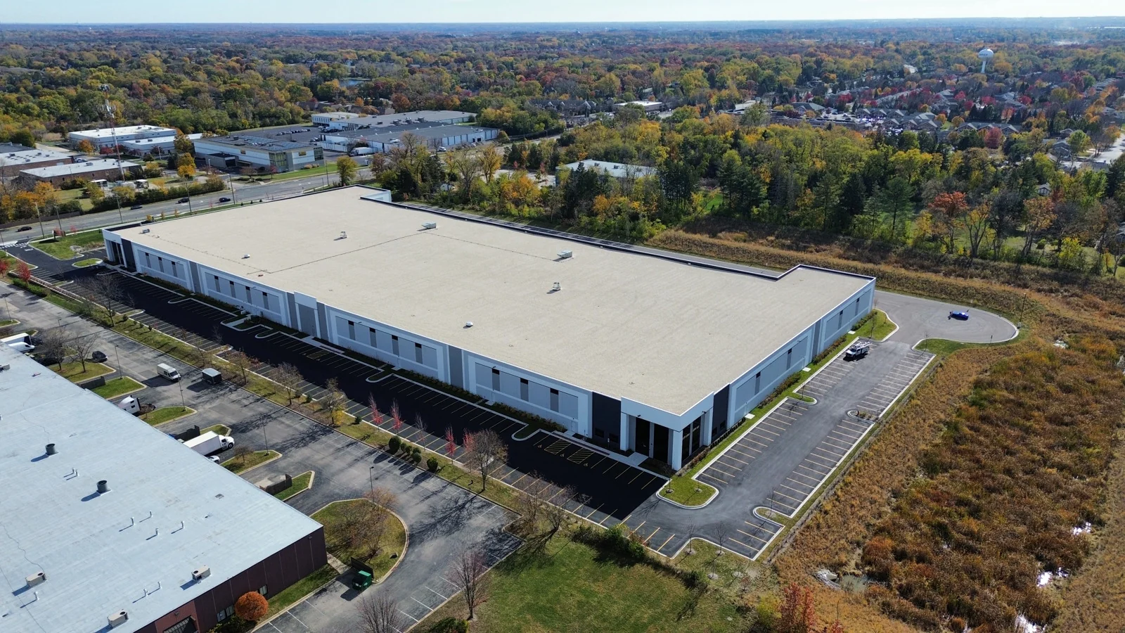 Industrial in Woodridge, IL — Lease in Woodridge, IL, photo 2 of 7