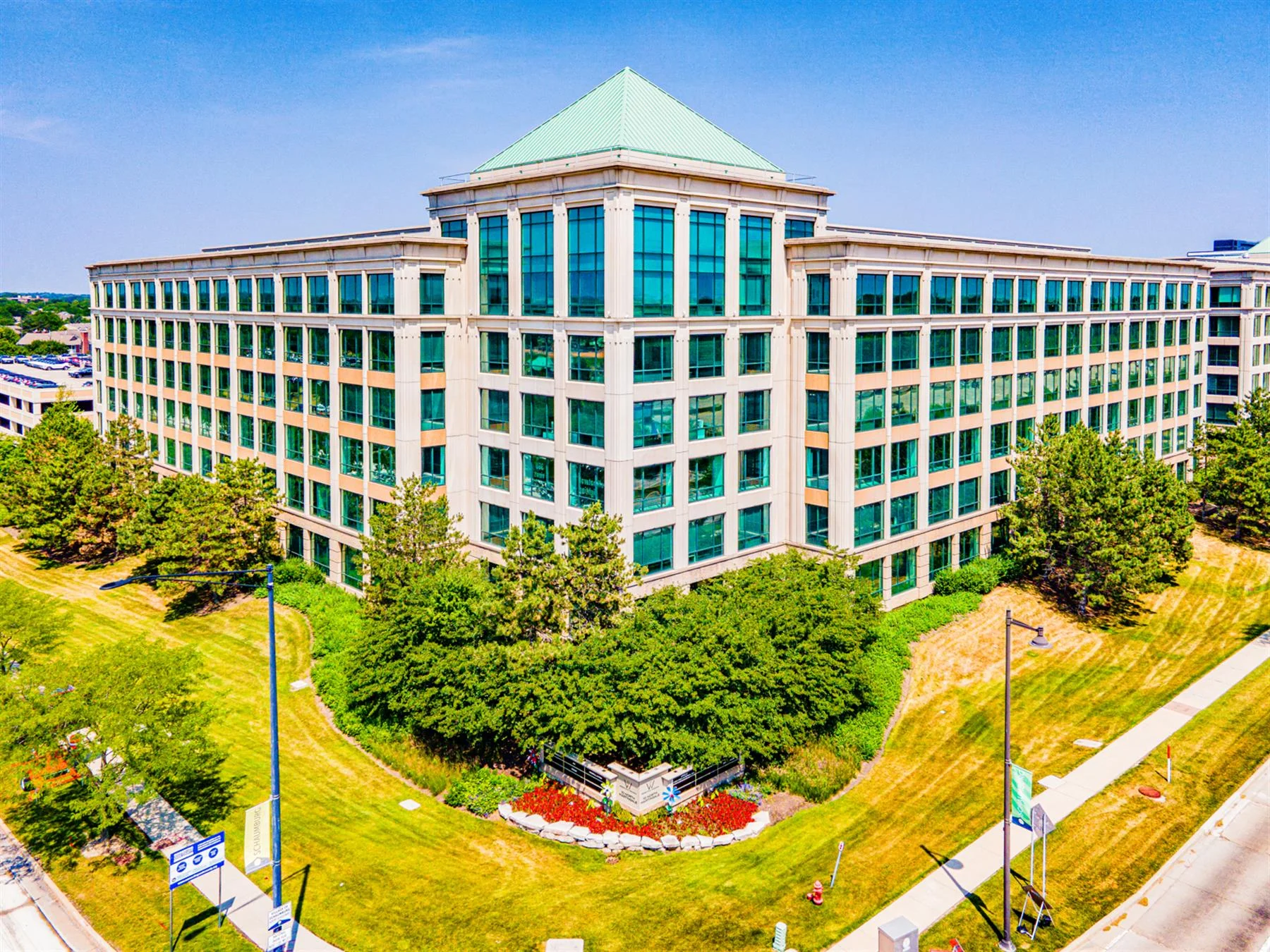 Woodfield Preserve Office Center I — Lease in Schaumburg, IL, photo 1 of 8