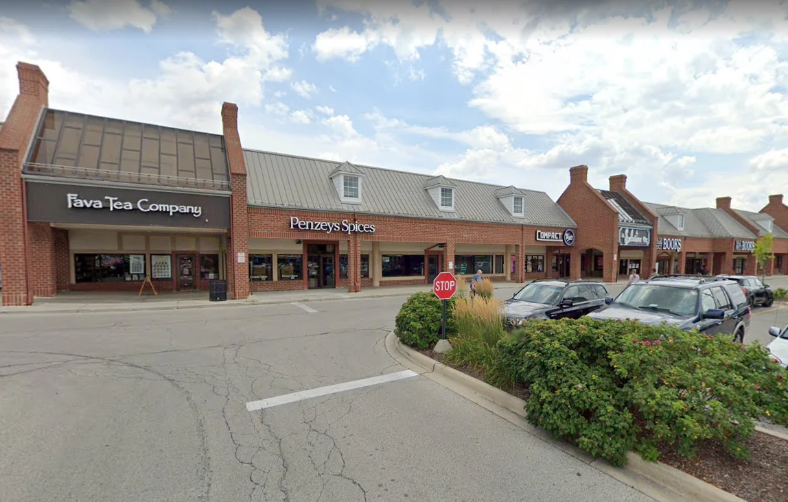 Greenfield Place — Lease in Greenfield, WI, photo 1 of 4