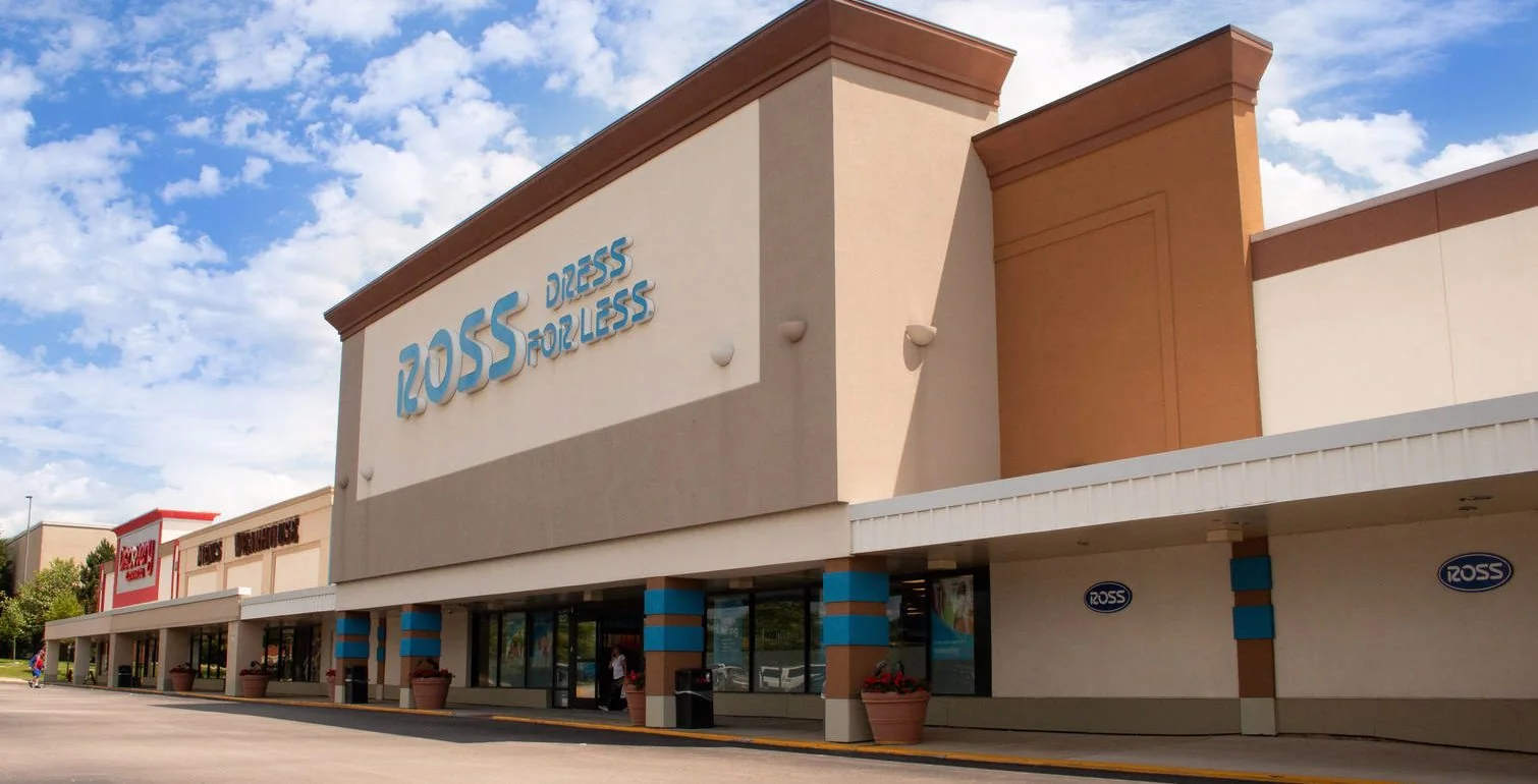 Woodfield Commons — Lease in Schaumburg, IL, photo 7 of 8