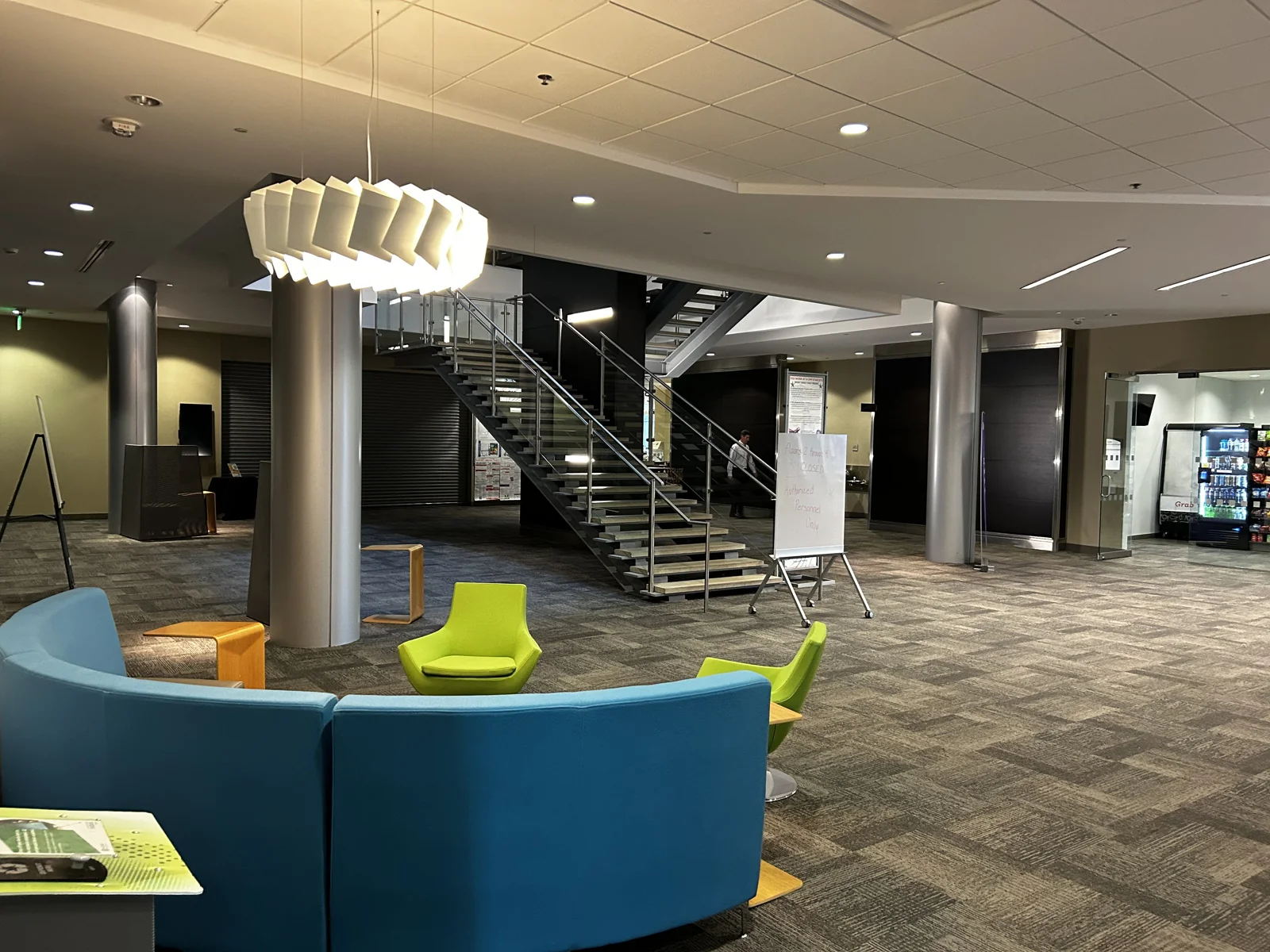 Office in Wauwatosa, WI — Lease in Wauwatosa, WI, photo 2 of 5