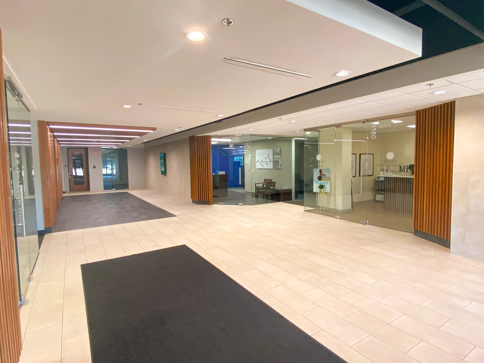 Lincoln Center I — Lease in West Allis, WI, photo 5 of 8