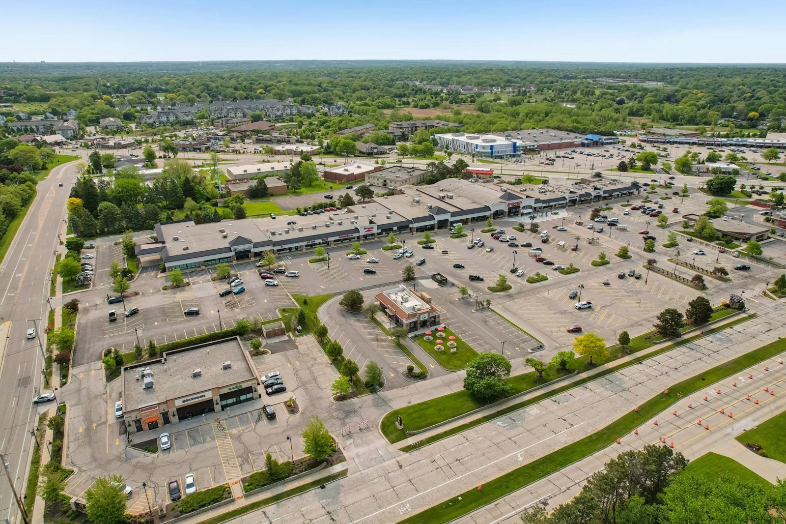 Sendiks New Berlin Plaza — Lease in New Berlin, WI, photo 2 of 5