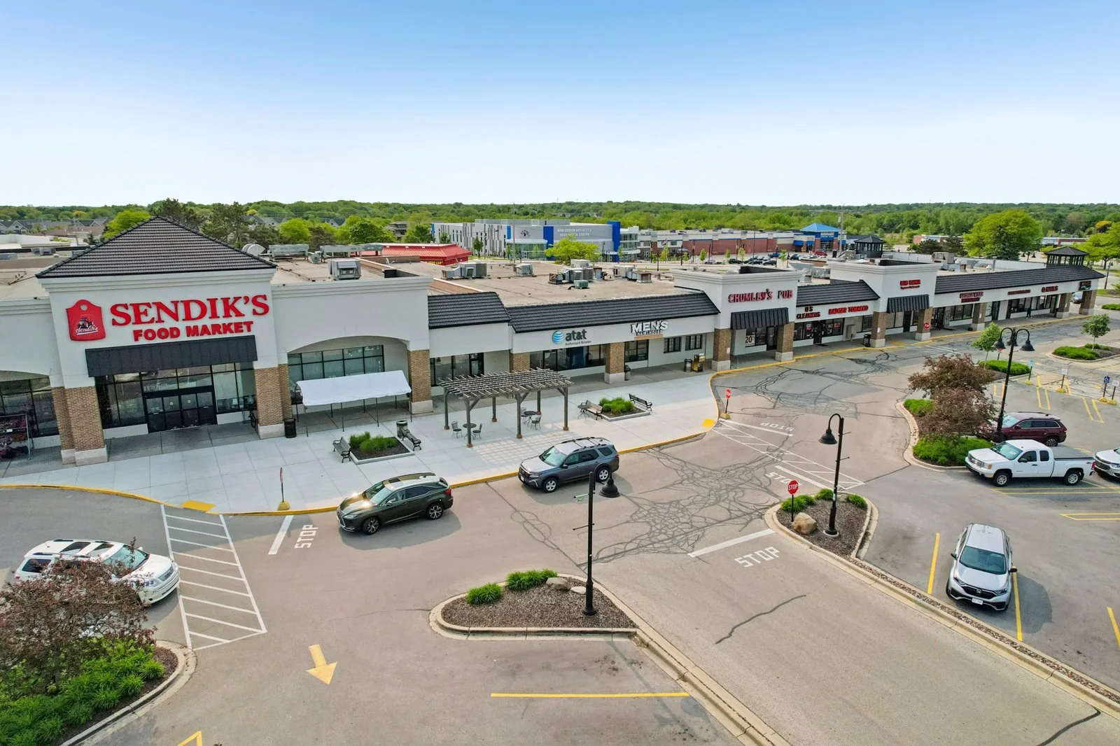 Sendiks New Berlin Plaza — Lease in New Berlin, WI, photo 3 of 5