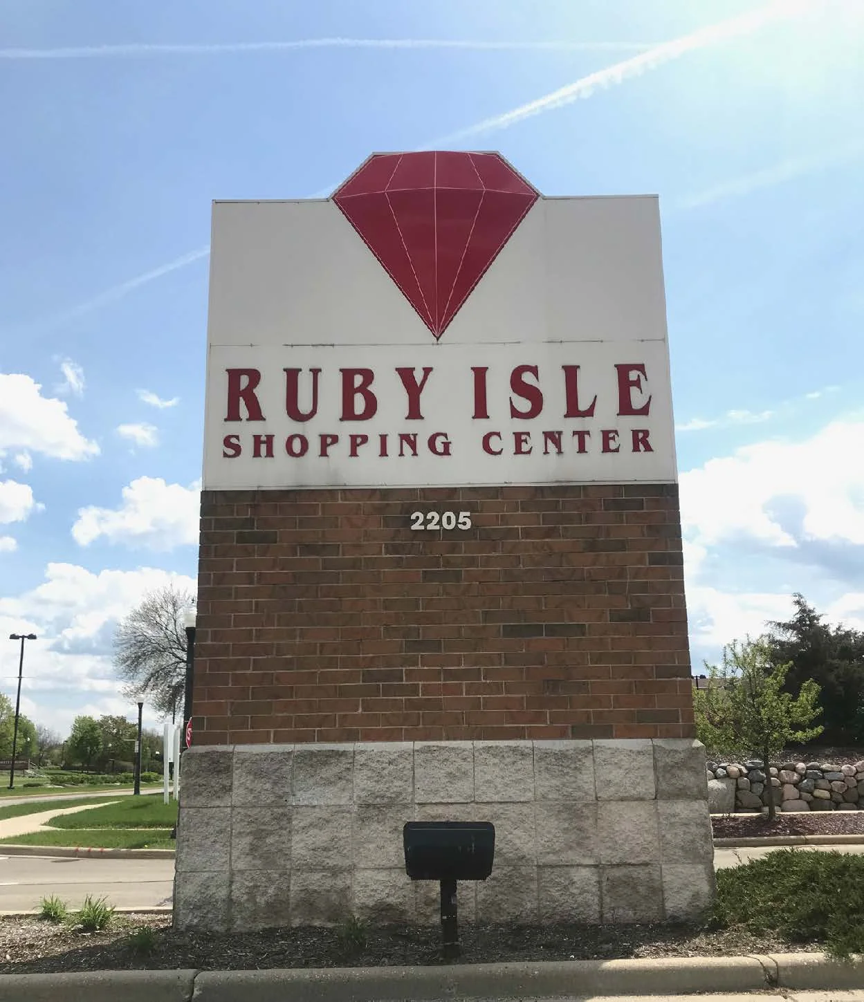 Ruby Isle - retail in Brookfield, WI