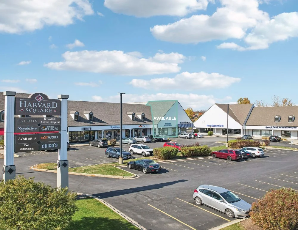 Harvard Square - retail in Brookfield, WI
