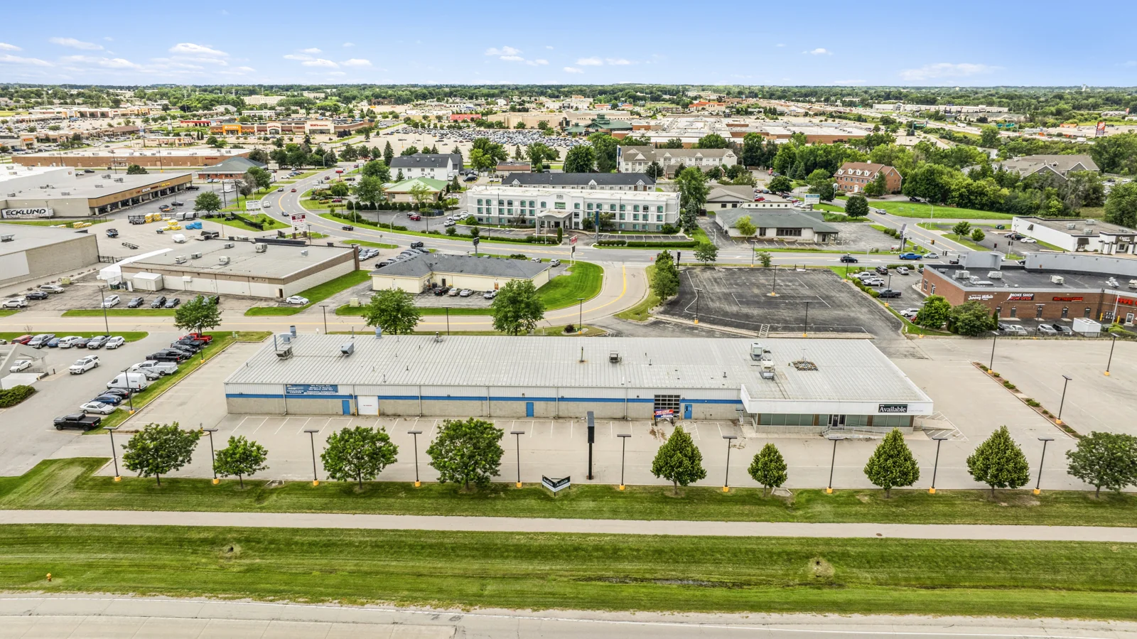 Existing Auto Building or Redevelopment Site - photo 1 - Appleton, WI