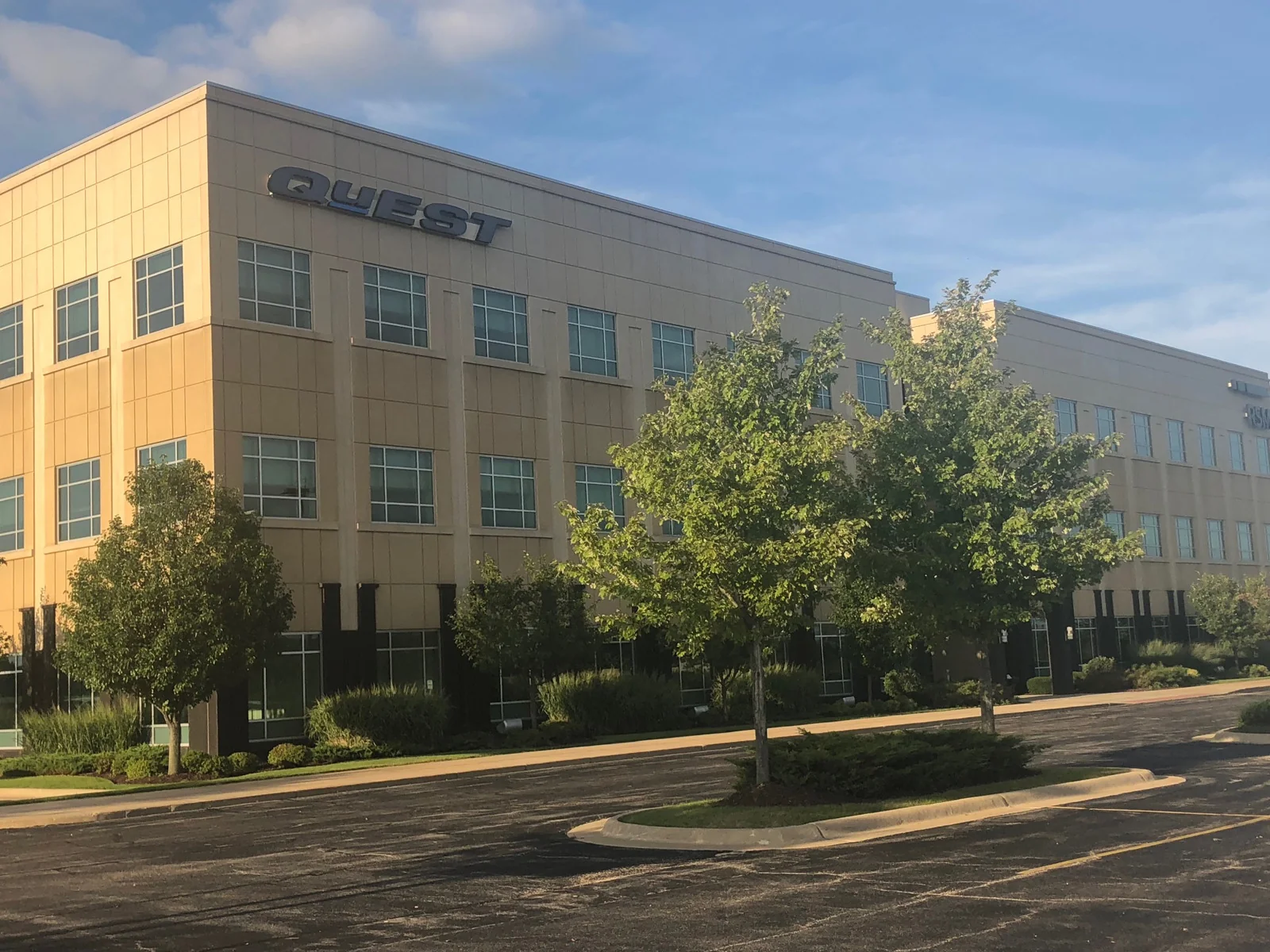 Bell Valley Commons — Lease in Rockford, IL, photo 2 of 4