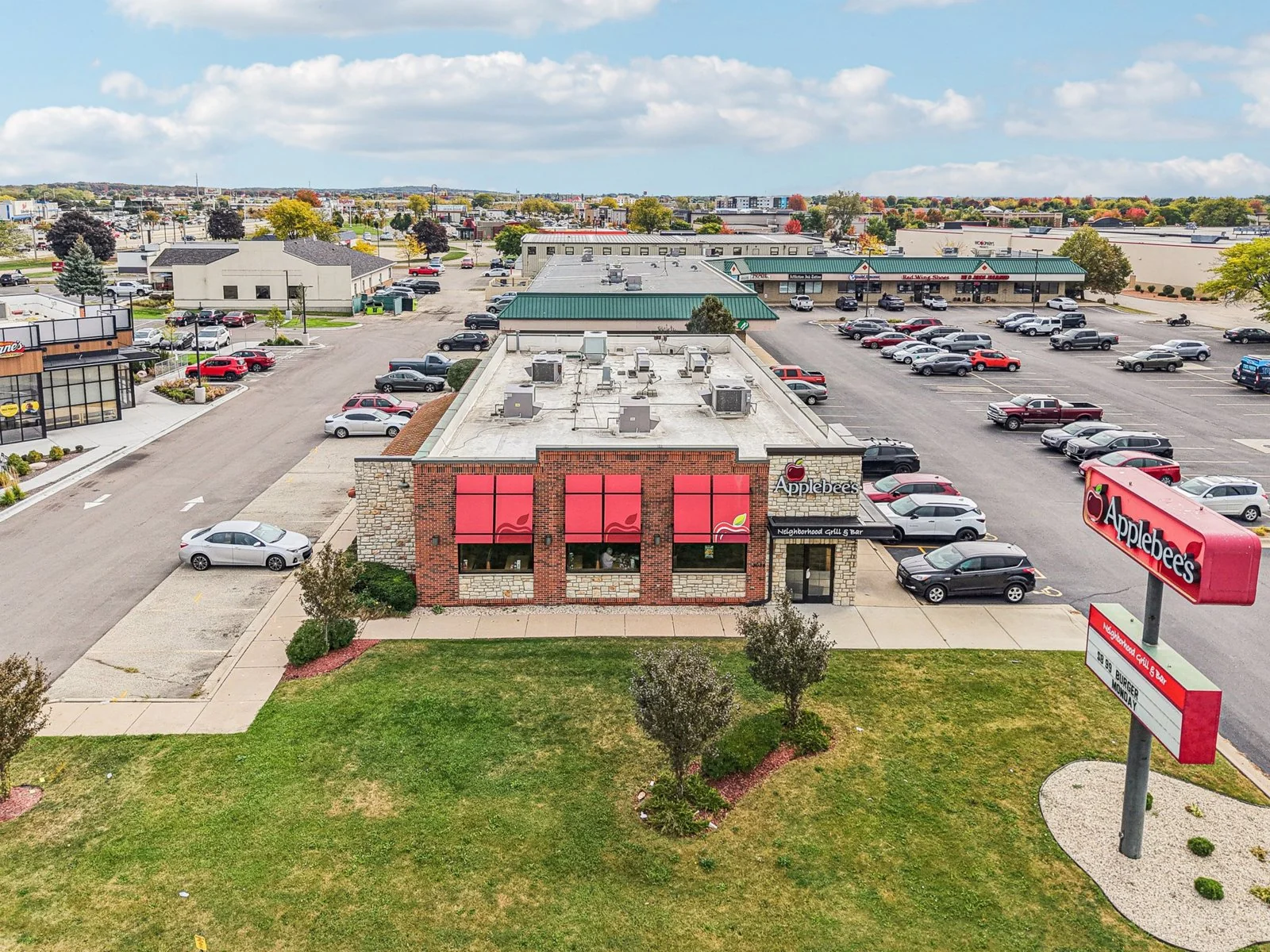 Freestanding Single Tenant Building | 4,661 SF — Lease in Janesville, WI, photo 6 of 8
