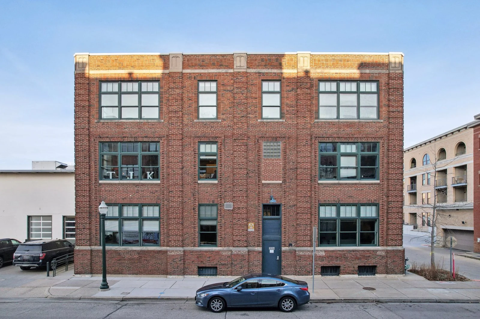 The Sunkist Building - photo 2 - Madison, WI