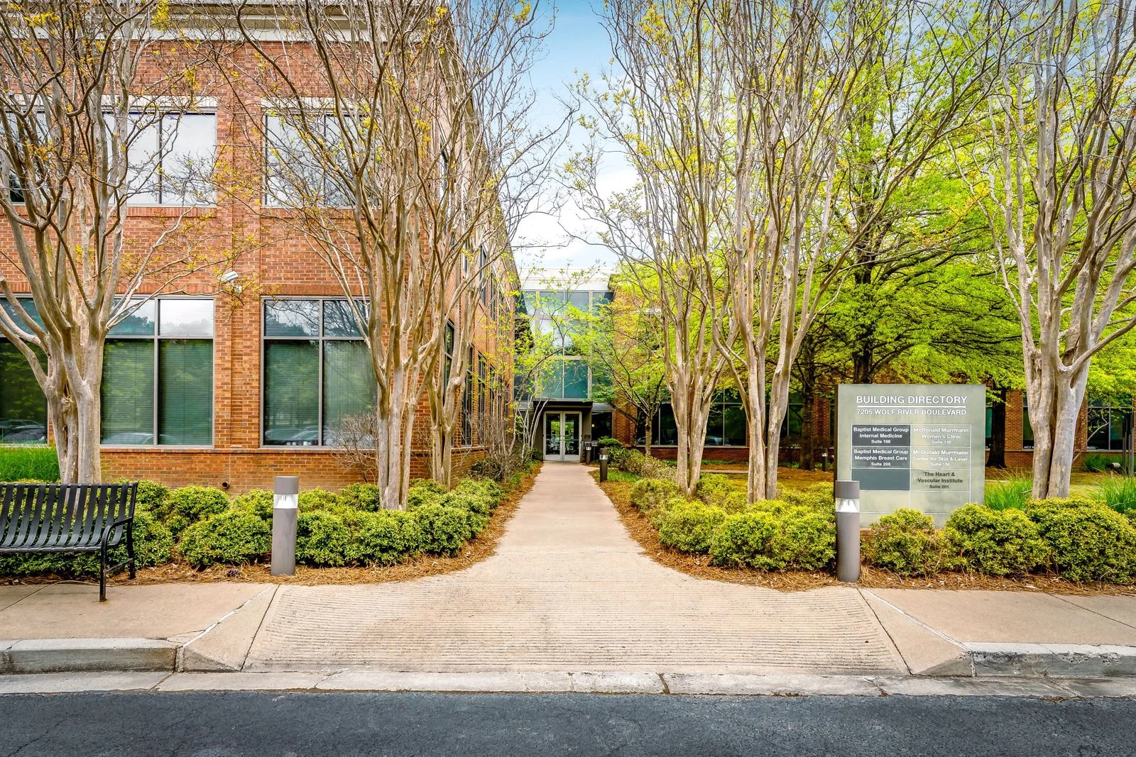7205 Wolf River Blvd. - photo 1 - Germantown, TN