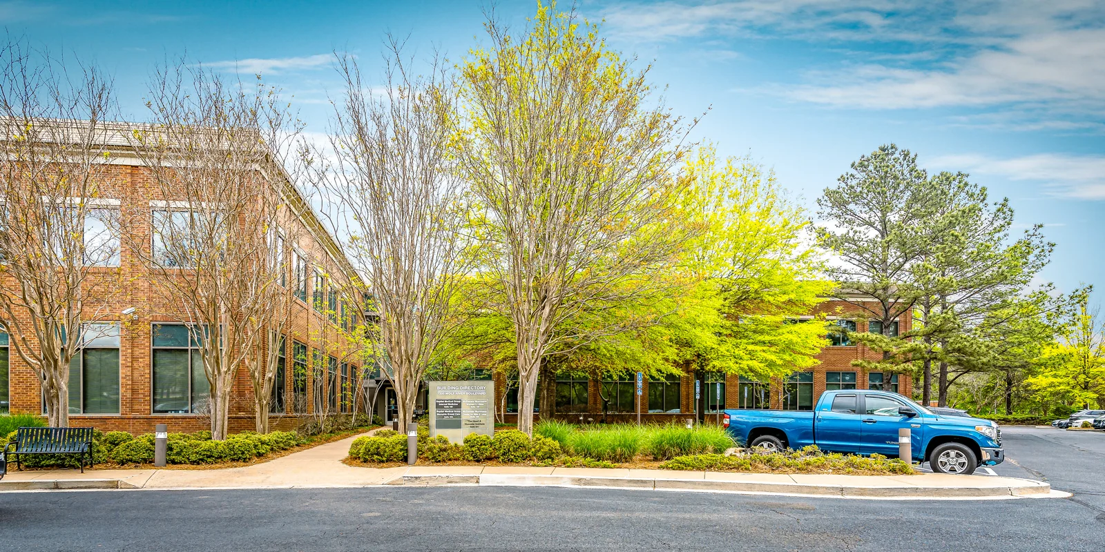 7205 Wolf River Blvd. - photo 2 - Germantown, TN