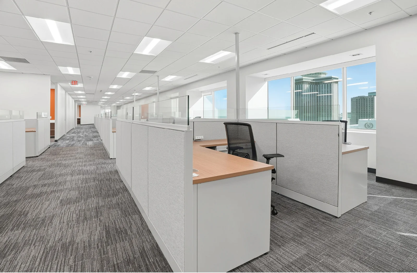 One Canal Place — Lease in New Orleans, LA, photo 2 of 8