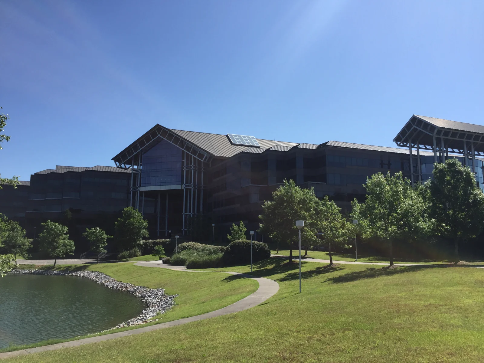 SOUTH POINTE BUSINESS PARK — Lease in Clinton, MS, photo 2 of 7