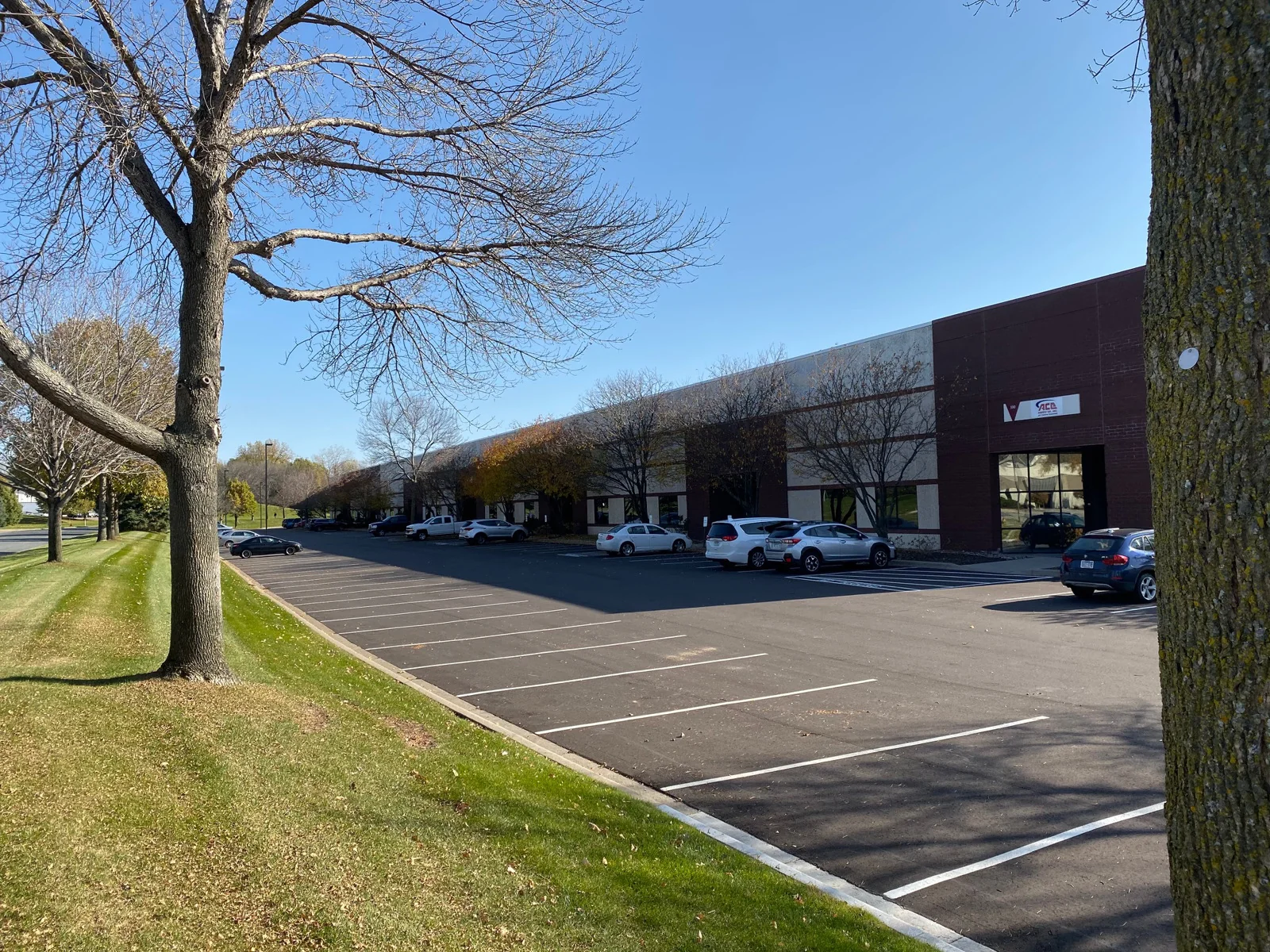 Enterprise Corporate Center — Lease in Mendota Heights, MN, photo 1 of 1