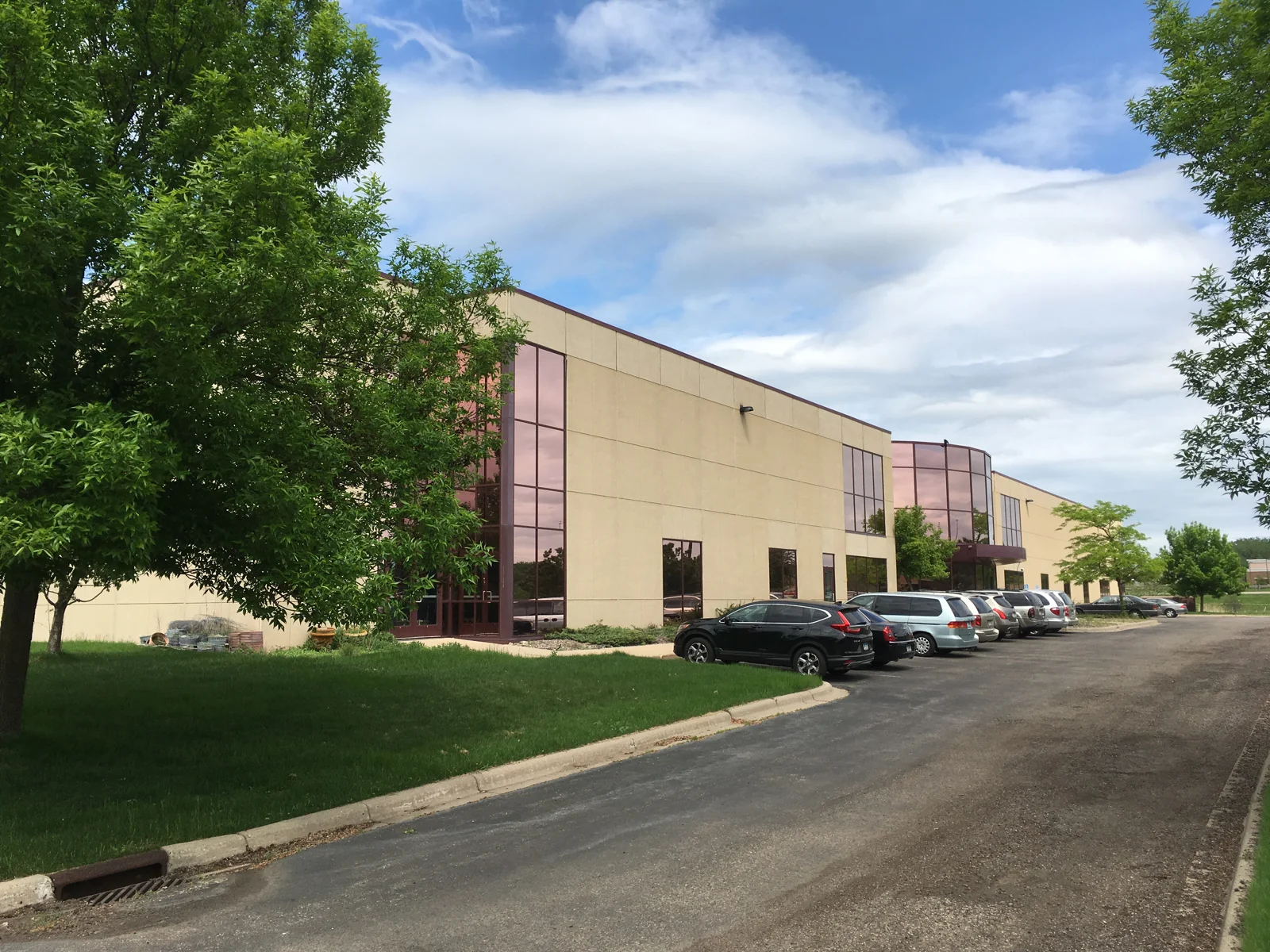 2421 Rosegate — Lease in Roseville, MN, photo 1 of 1