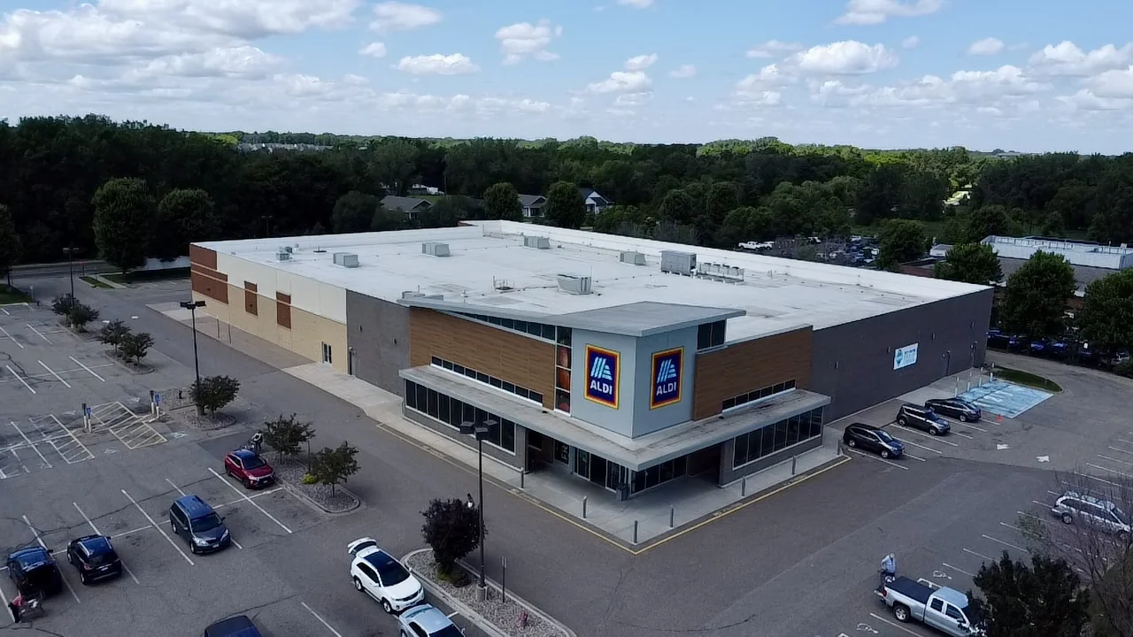 Retail in Blaine, MN