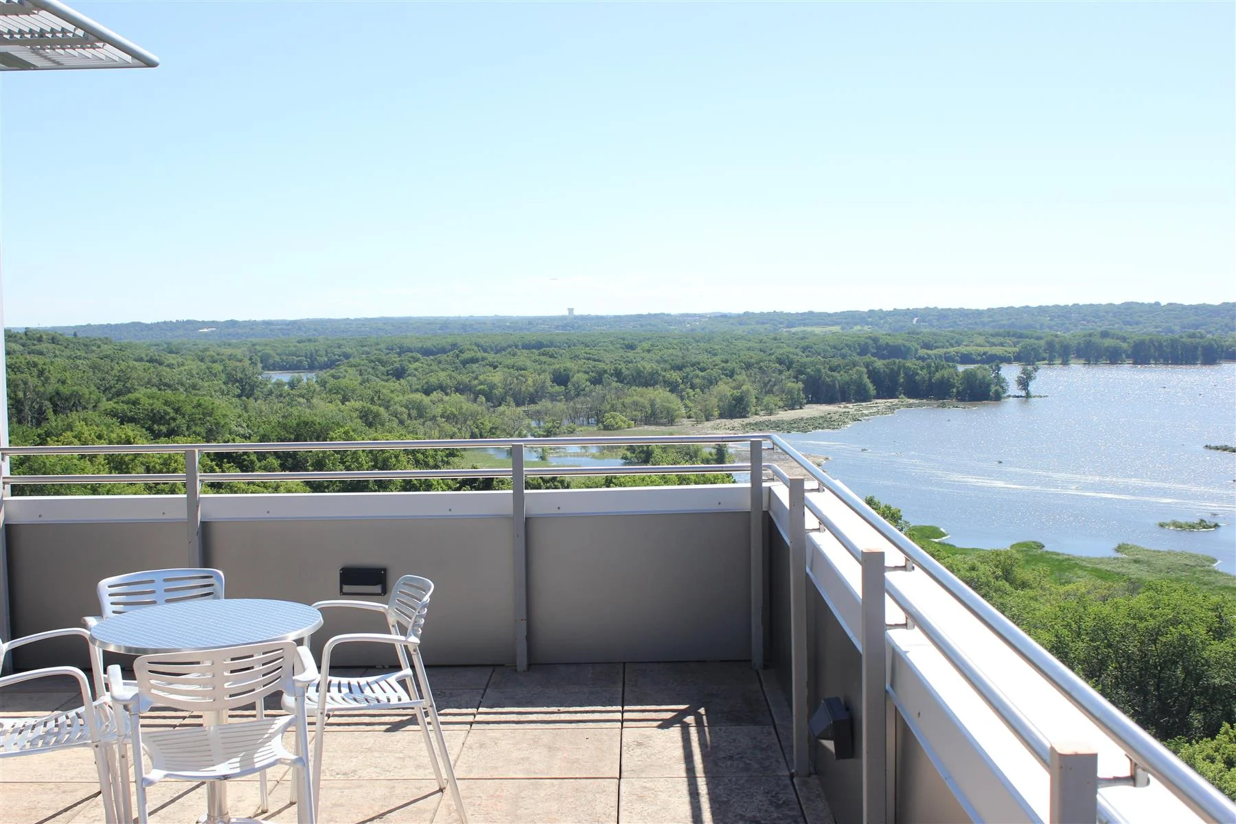 SoLo 3311 — Lease in Bloomington, MN, photo 2 of 3