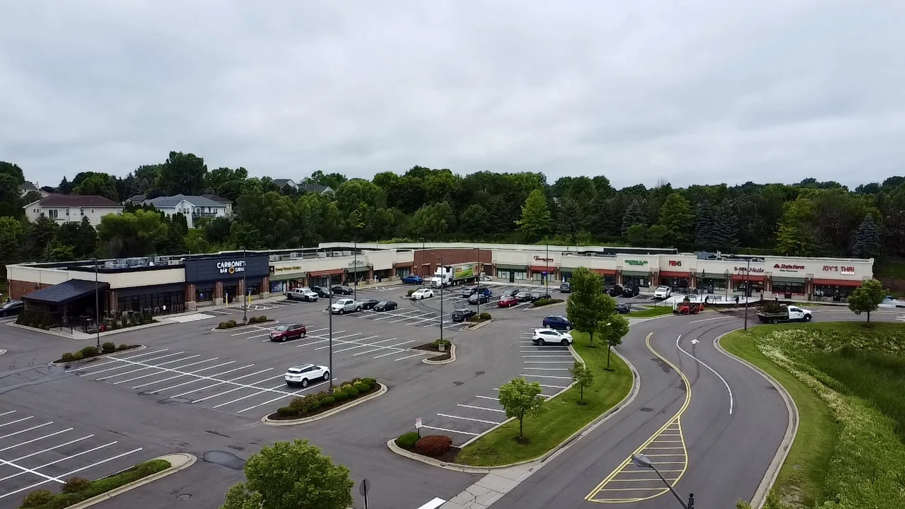 Lakeville Crossing — Lease in Lakeville, MN, photo 2 of 2