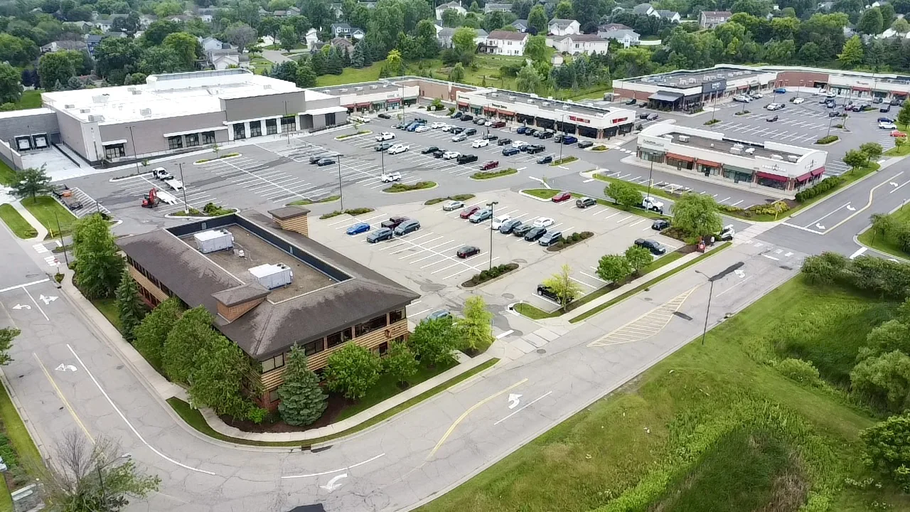 Lakeville Crossing — Lease in Lakeville, MN, photo 1 of 2