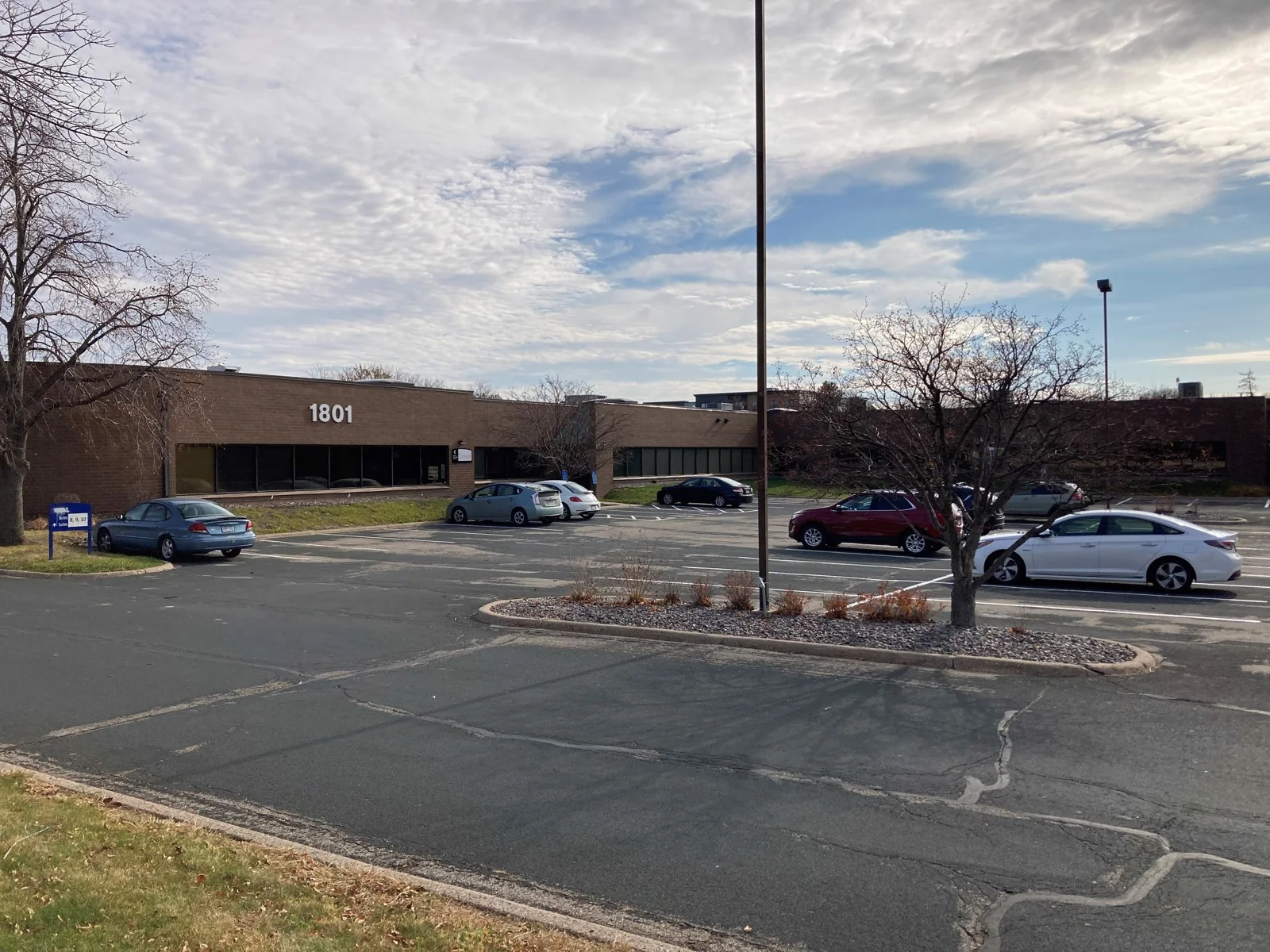 Cedar Business Center — Lease in Bloomington, MN, photo 1 of 1