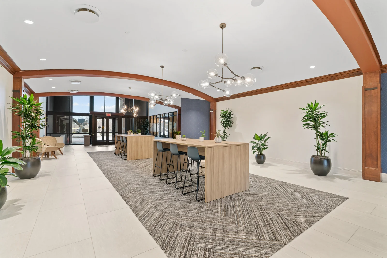 Windsor Plaza — Lease in Eden Prairie, MN, photo 2 of 8