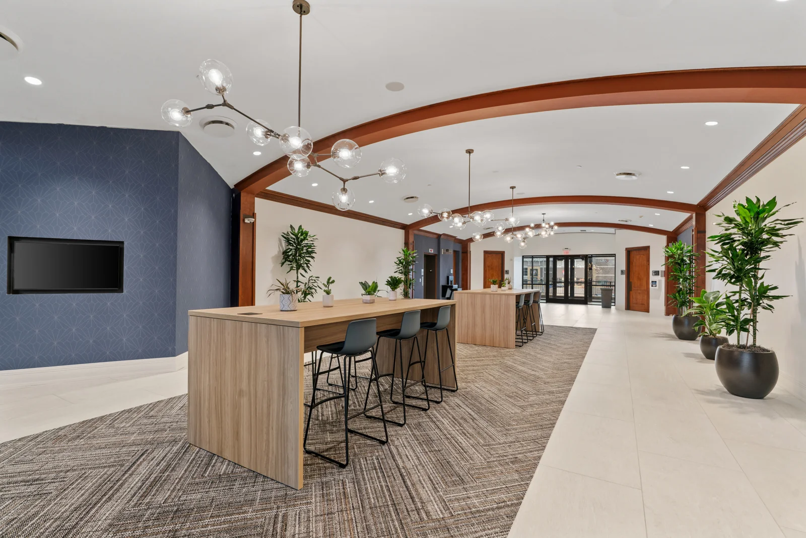 Windsor Plaza — Lease in Eden Prairie, MN, photo 3 of 8