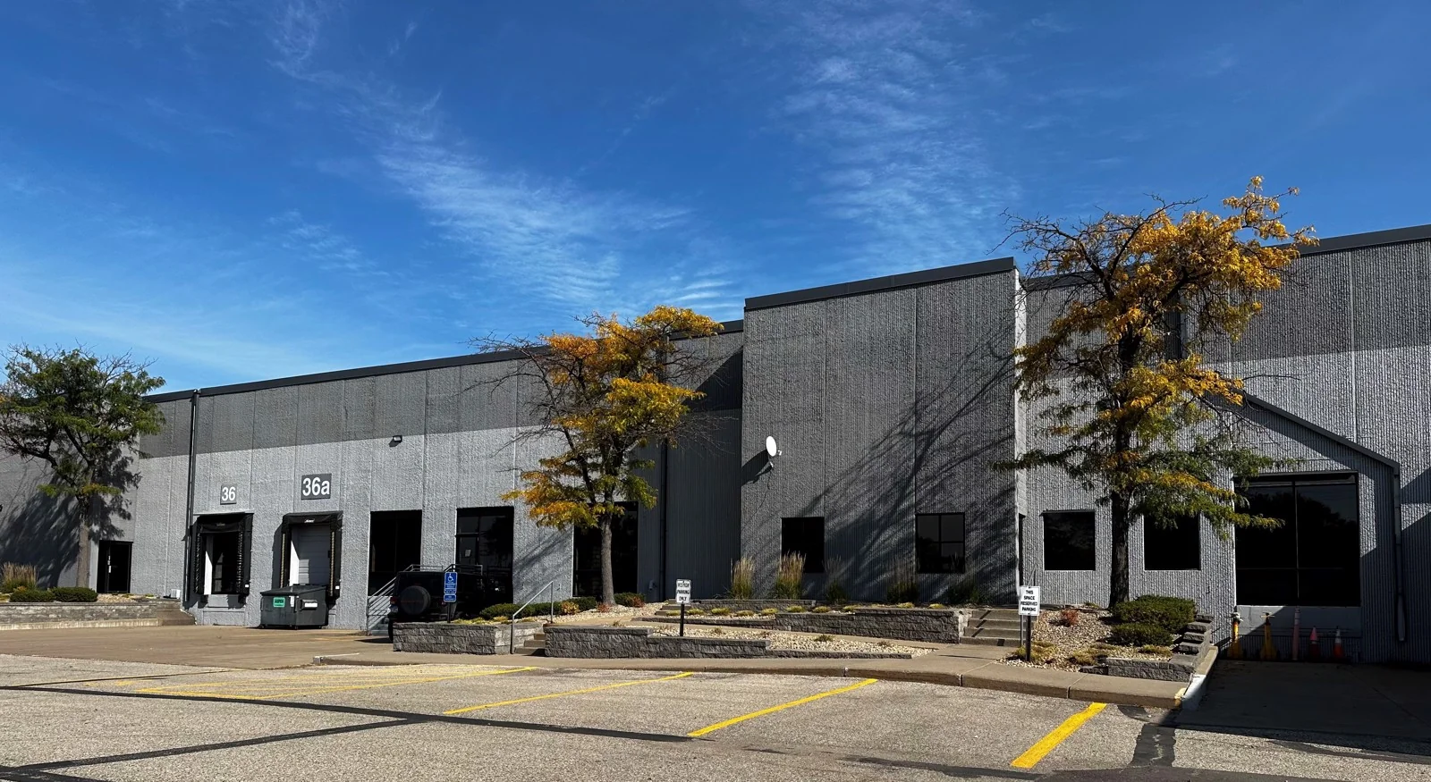 Berkshire Distribution Center — Lease in Plymouth, MN, photo 1 of 2