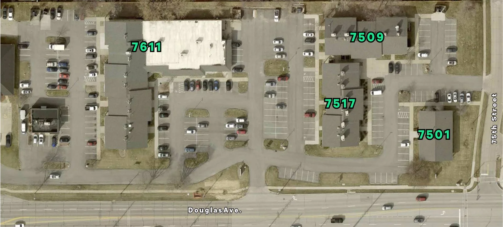 Cedar Ridge Center — Lease in Urbandale, IA, photo 2 of 4