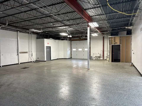 10081 Hickman Road — Lease in Urbandale, IA, photo 3 of 6