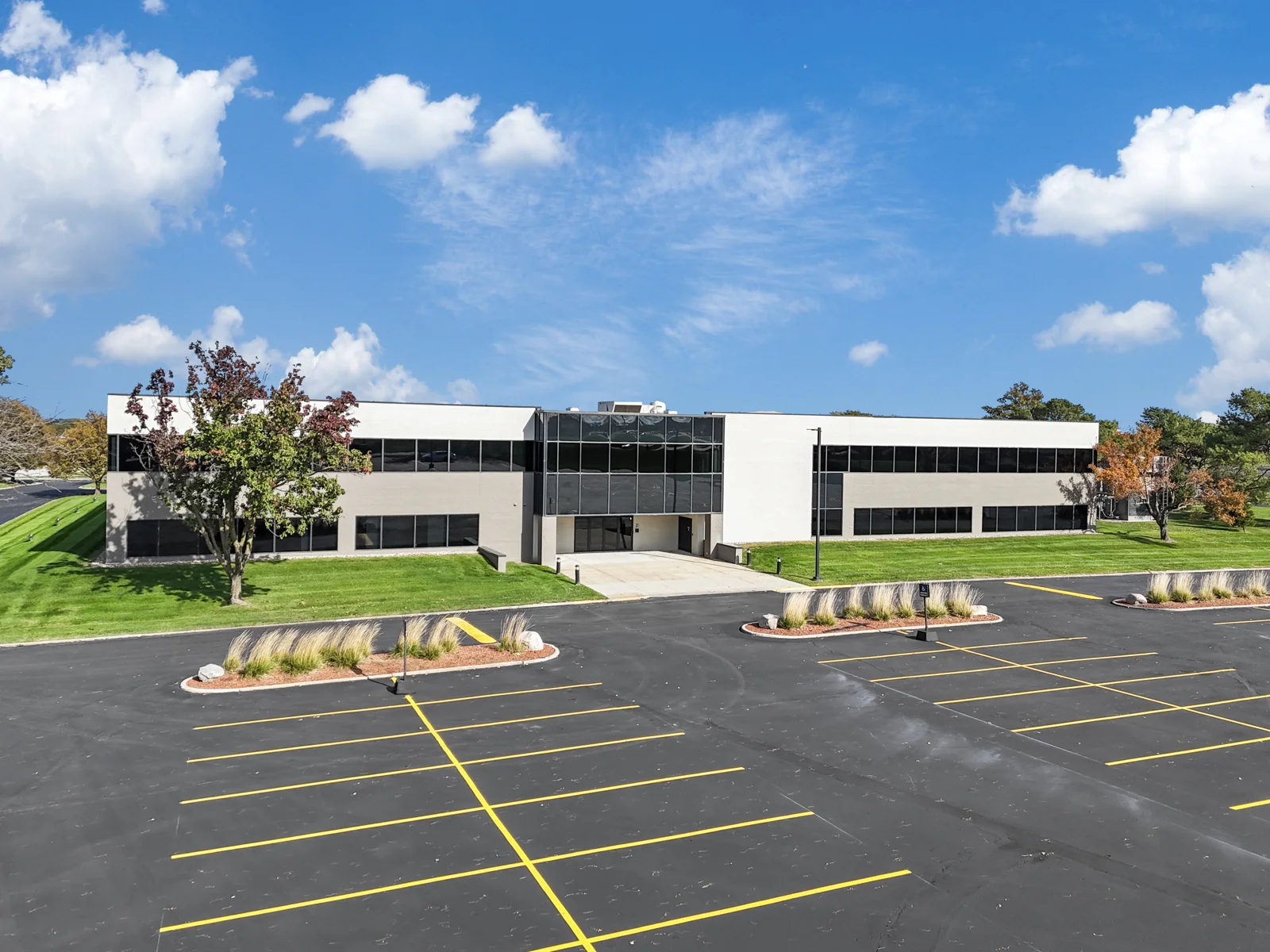 Palisade Building — Lease in West Des Moines, IA, photo 1 of 3