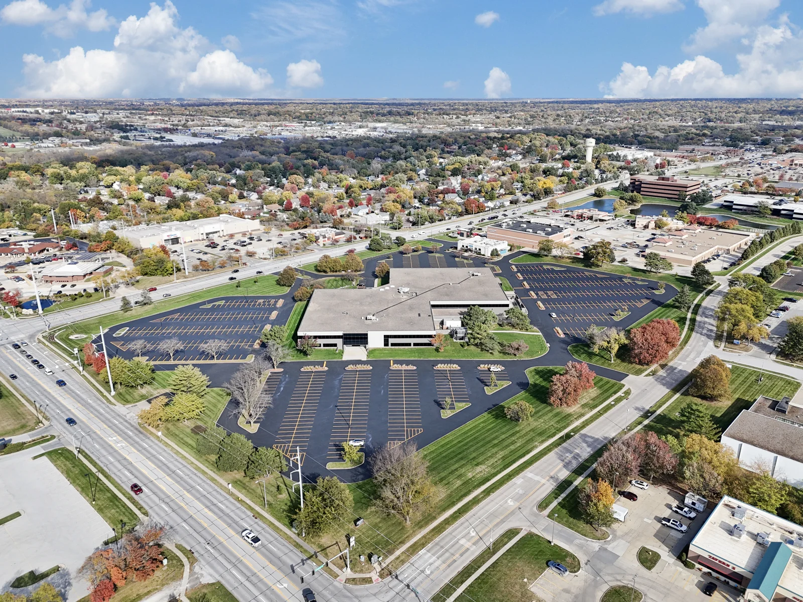Palisade Building — Lease in West Des Moines, IA, photo 2 of 3