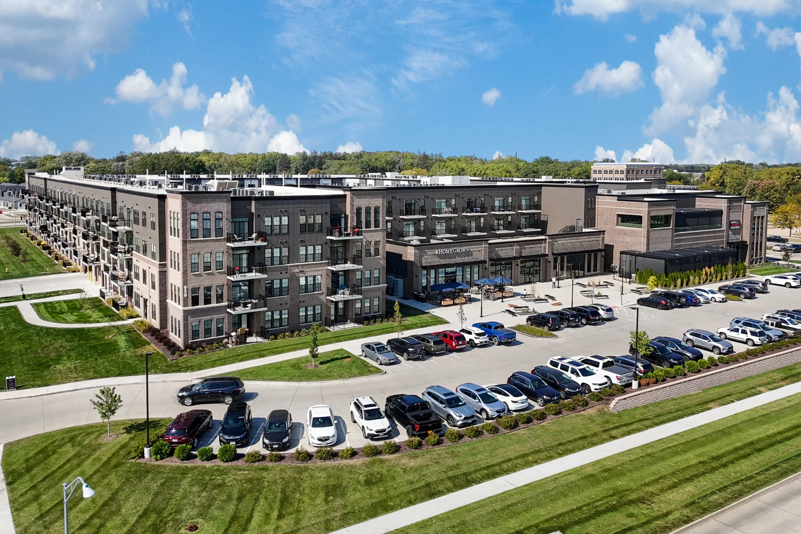 The Cunningham — Lease in West Des Moines, IA, photo 1 of 4