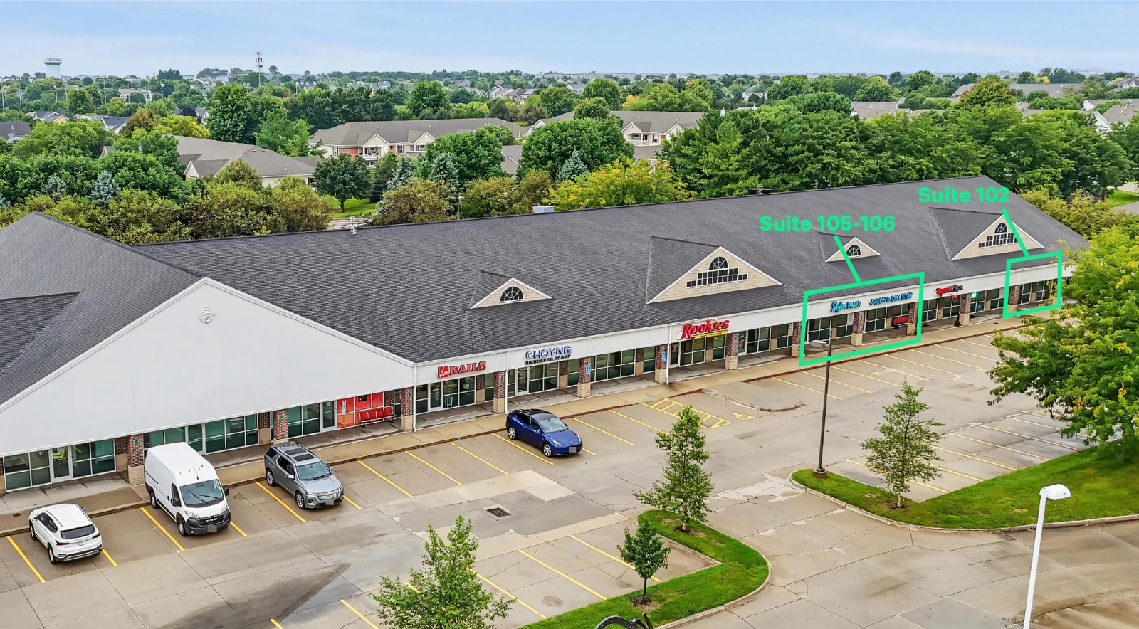 Country Club West Plaza — Lease in Clive, IA, photo 1 of 2