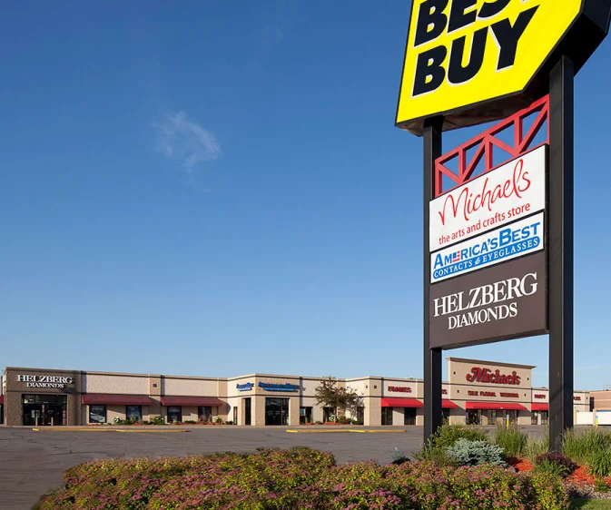 St. Cloud Shopping Center — Lease in St. Cloud, MN, photo 2 of 2
