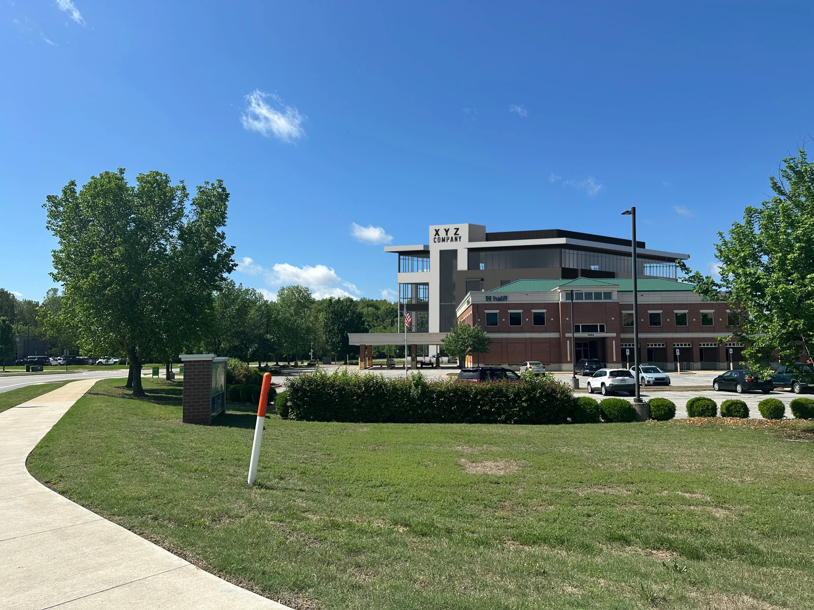 E Sain St — Lease in Fayetteville, AR, photo 2 of 8