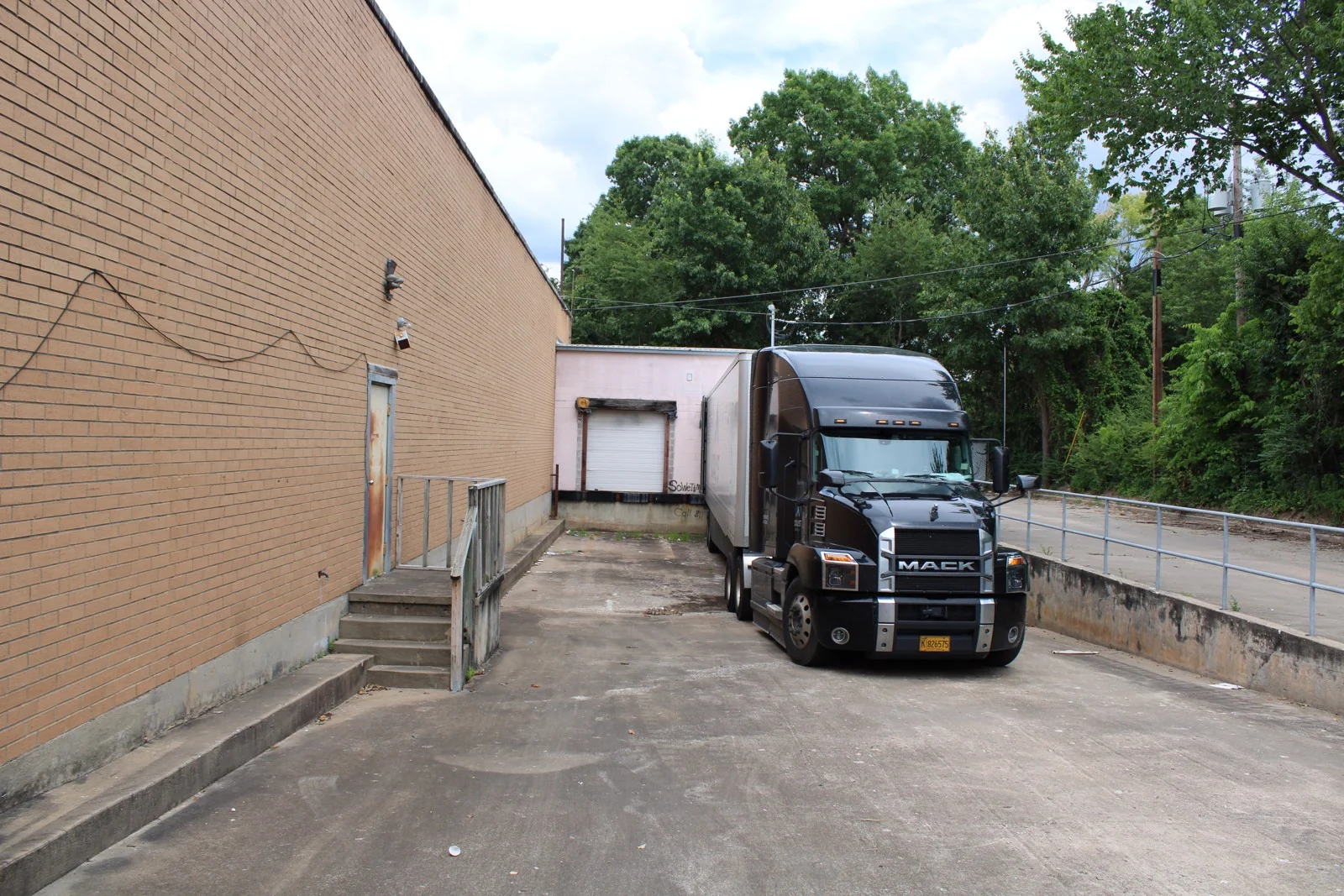 3340 N College Ave — Lease in Fayetteville, AR, photo 5 of 6