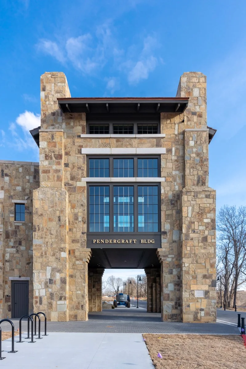 Pendergraft Building — Lease in Fayetteville, AR, photo 2 of 8