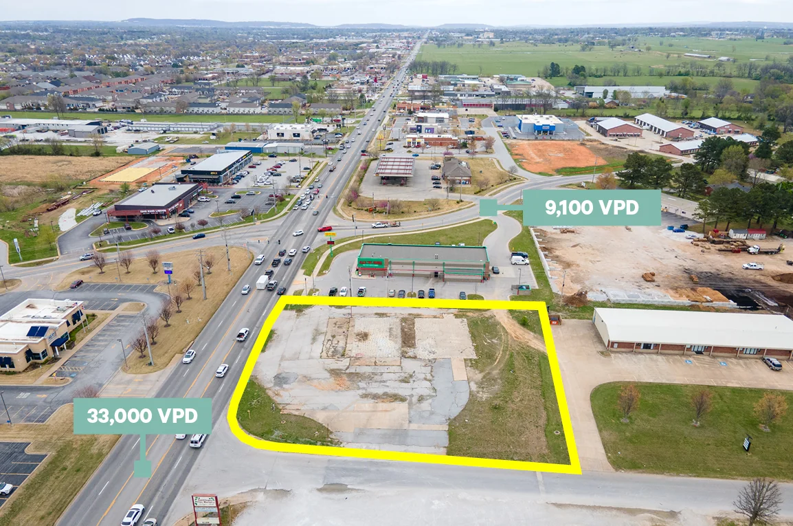 Retail in Springdale, AR — Lease in Springdale, AR, photo 3 of 6