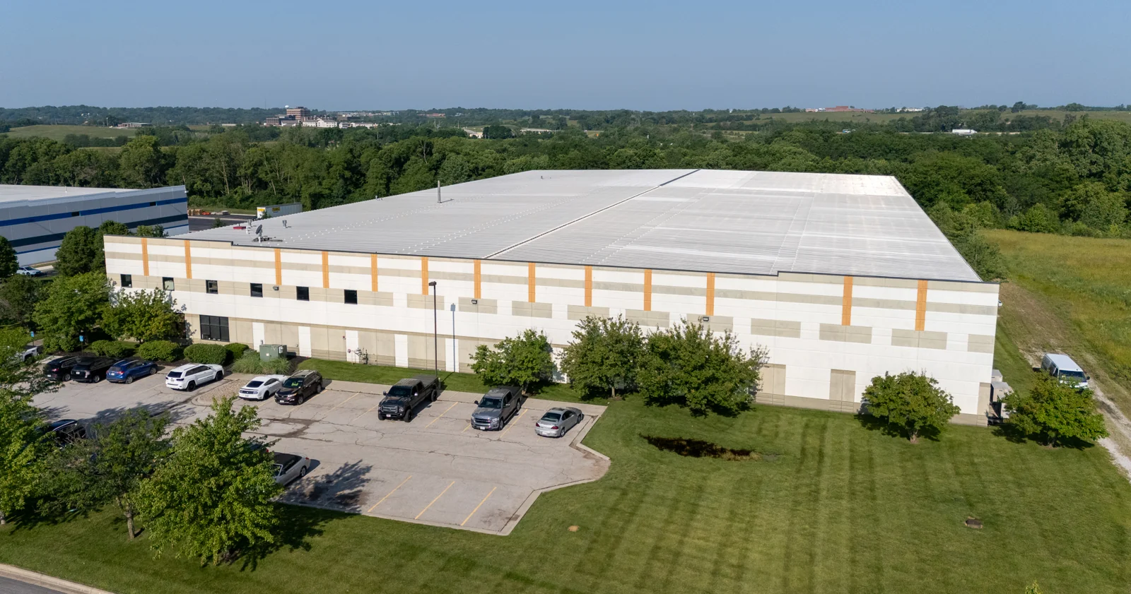 3155 W Heartland Drive — Lease in Liberty, MO, photo 1 of 4