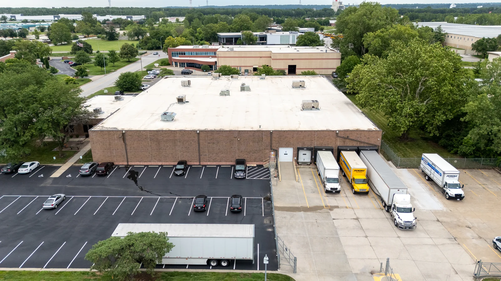 6301 Equitable Road — Lease in Kansas City, MO, photo 2 of 3