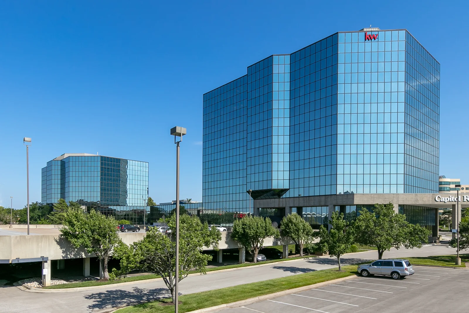 Financial Plaza II — Sale in Overland Park, KS, photo 2 of 2